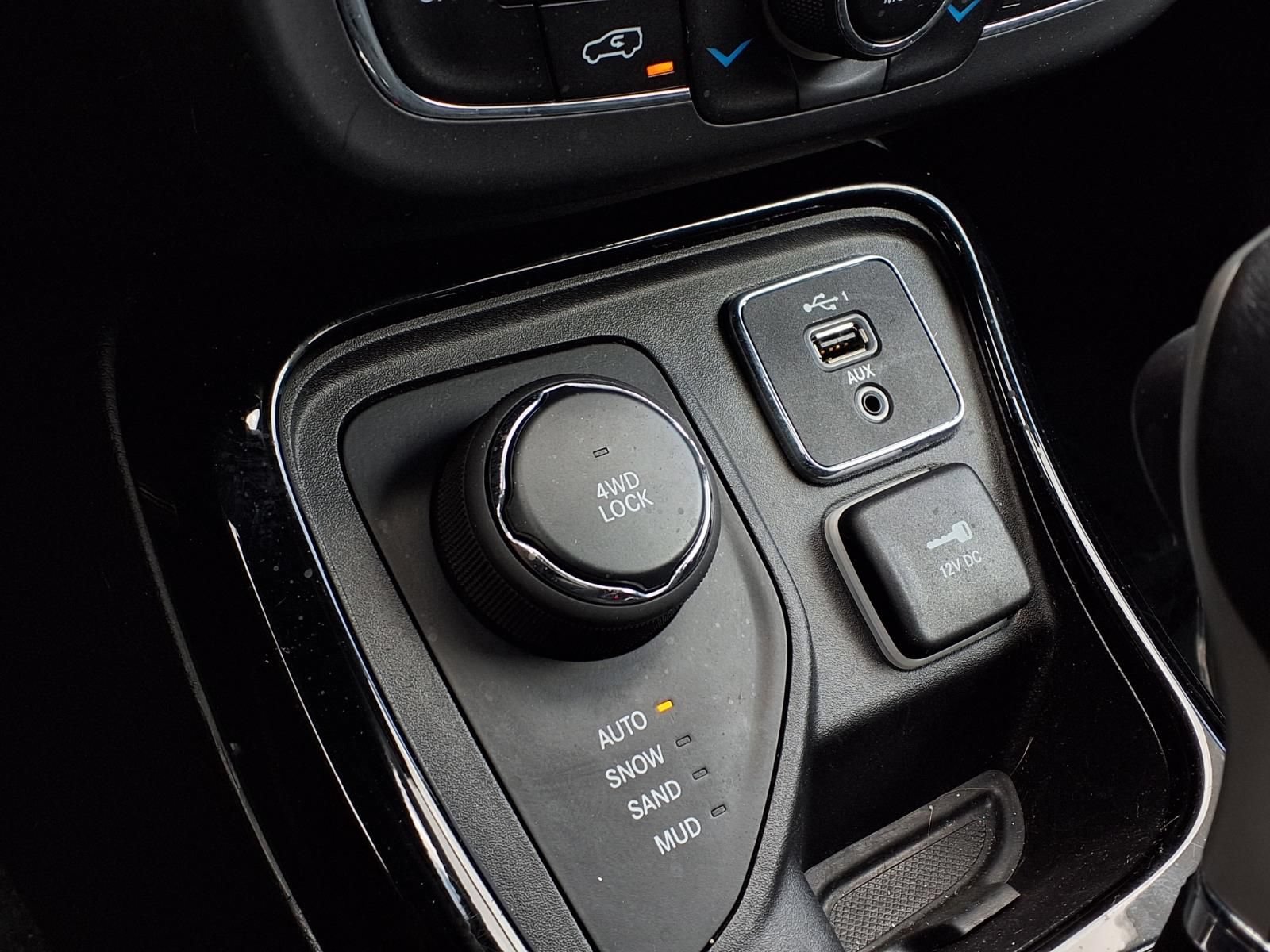 Used 2019 Jeep Compass Latitude AWD/4WD image 10