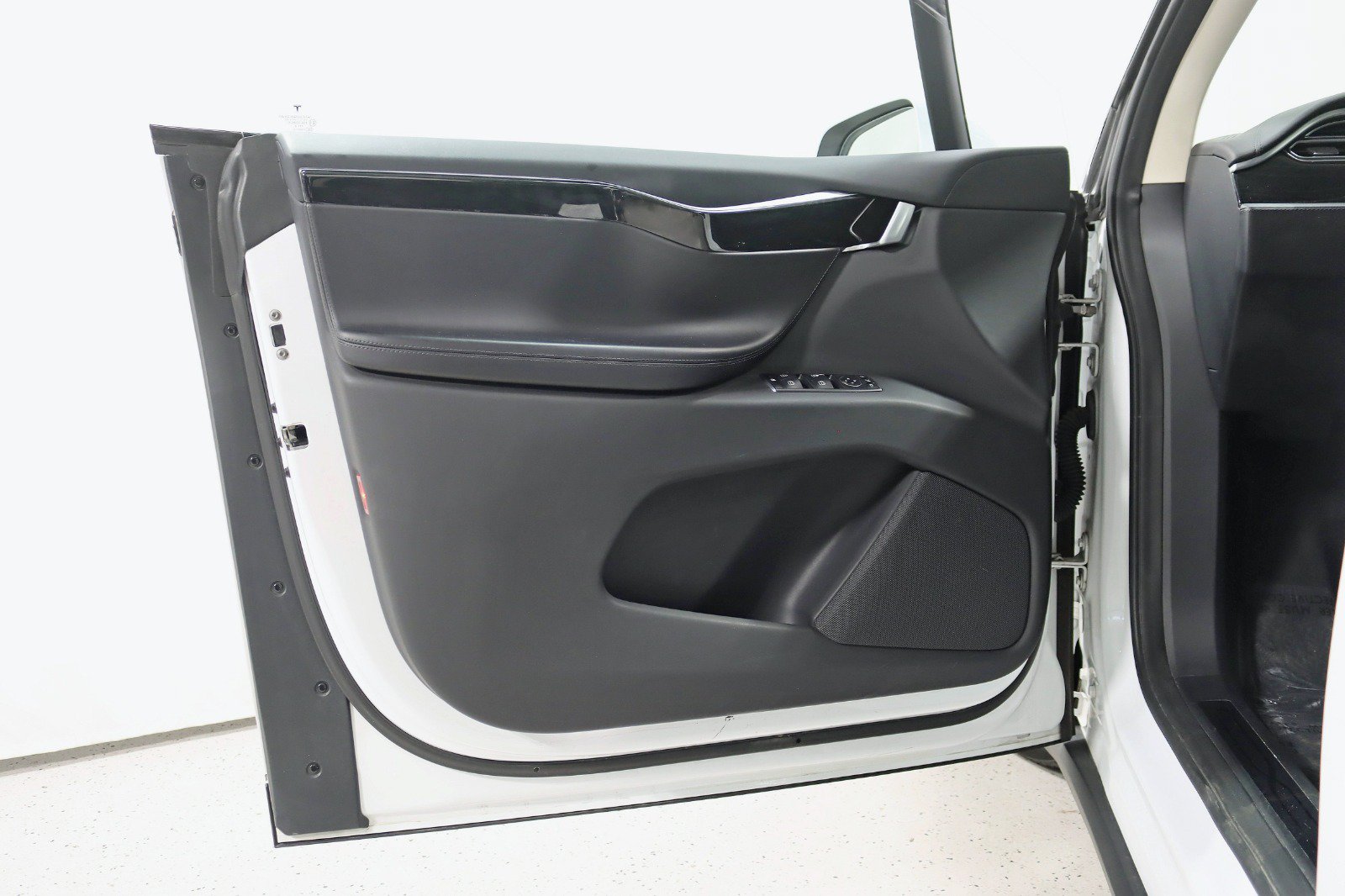 Used 2016 Tesla Model X AWD/4WD image 33