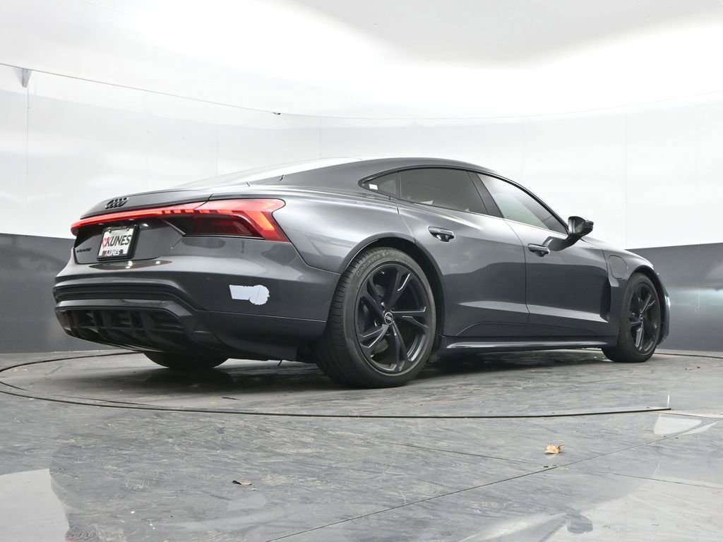 Used 2023 Audi e-tron GT Premium Plus image 43
