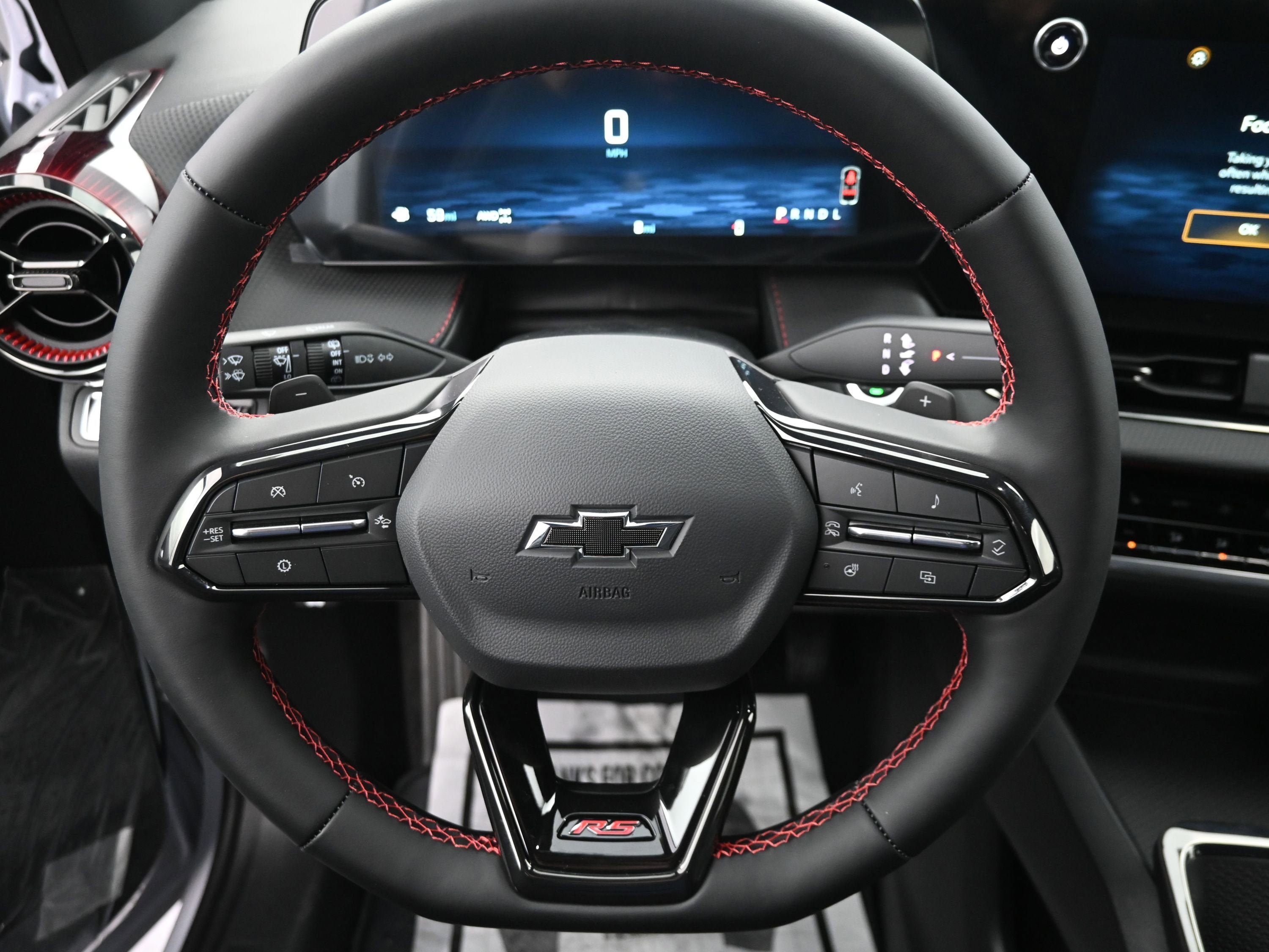 New 2026 Chevrolet Equinox RS AWD/4WD image 12