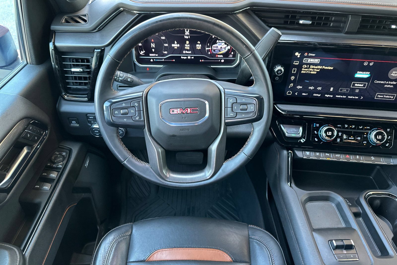 Used 2024 GMC Sierra 2500 AT4 w/ AT4 Preferred Package AWD/4WD image 16