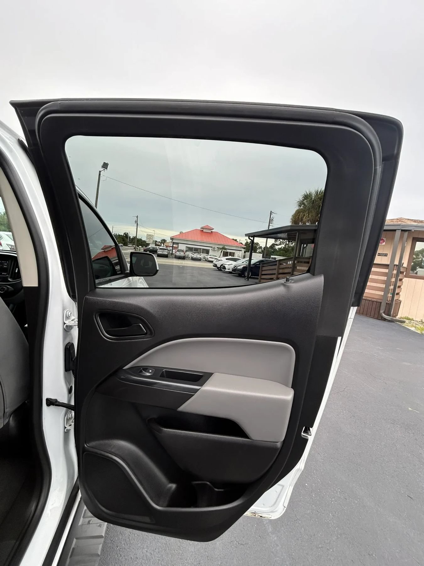 Used 2021 Chevrolet Colorado W/T w/ Custom Special Edition RWD image 16
