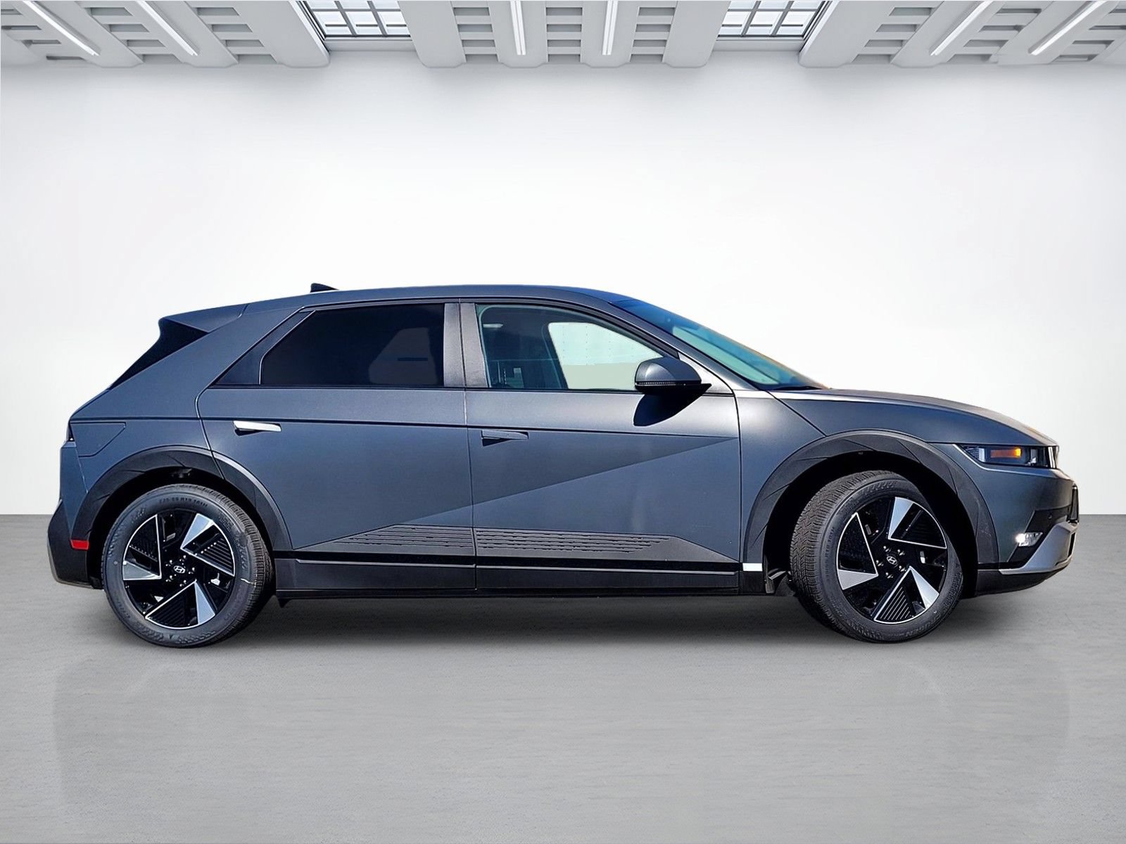 New 2026 Hyundai Ioniq 5 SEL RWD image 3