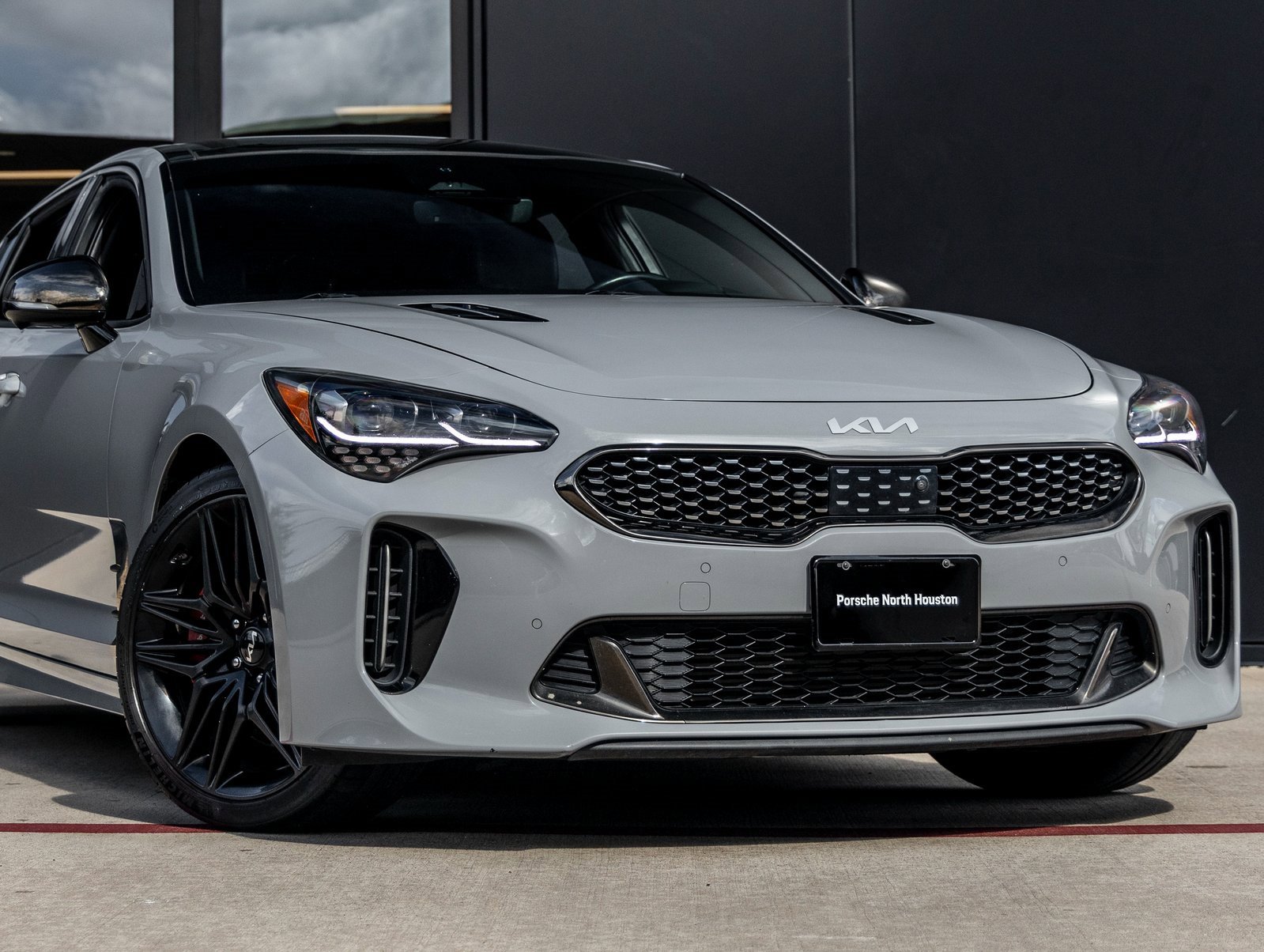 Used 2022 Kia Stinger GT2 image 5