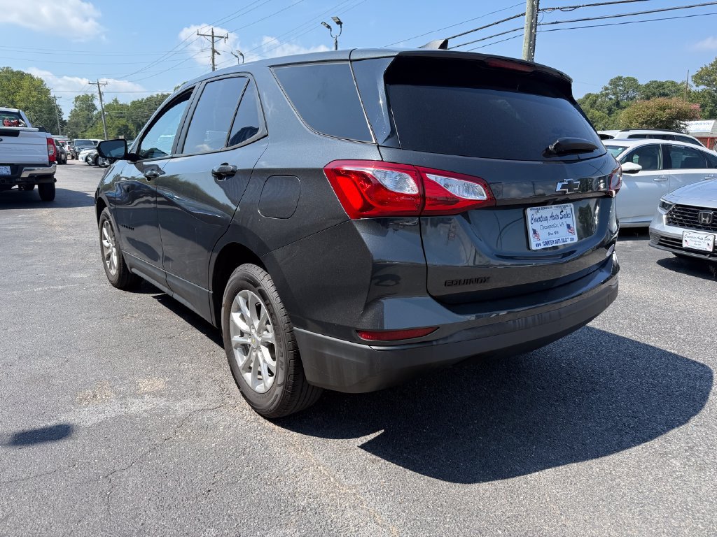 Used 2021 Chevrolet Equinox LS w/ LPO, Blackout Package FWD image 9