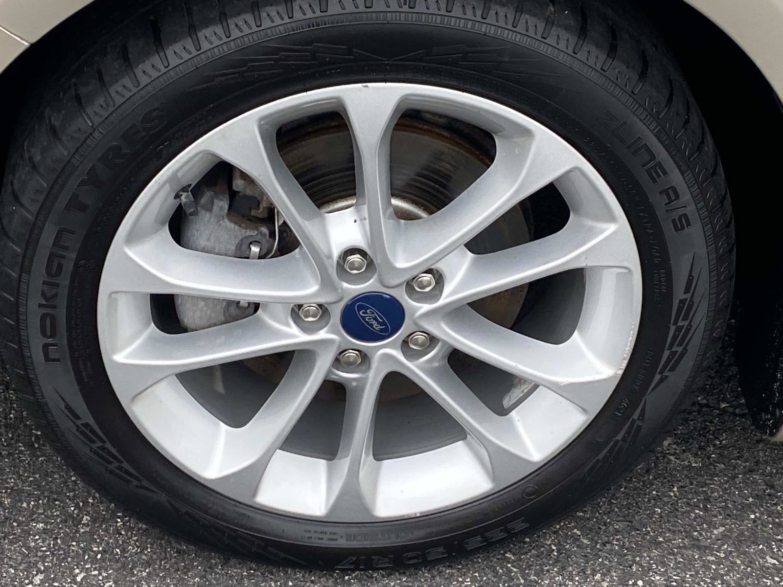 Used 2019 Ford Fusion SE image 22