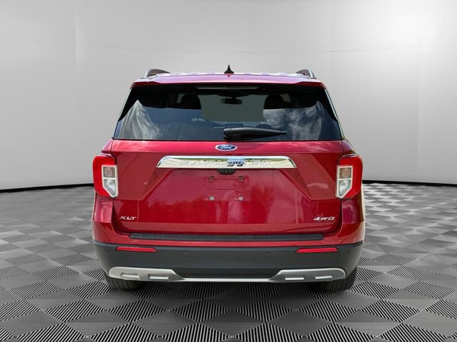 Used 2022 Ford Explorer XLT w/ Equipment Group 202A AWD/4WD image 4