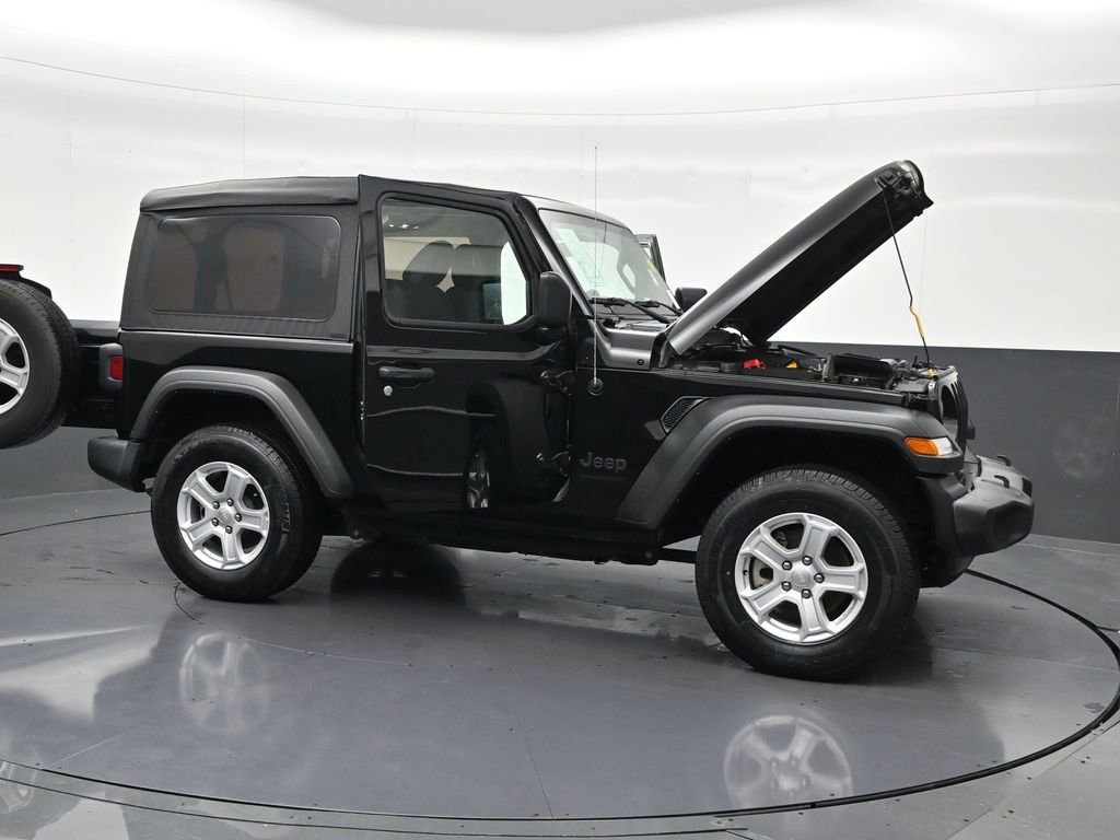 Used 2022 Jeep Wrangler Sport AWD/4WD image 33