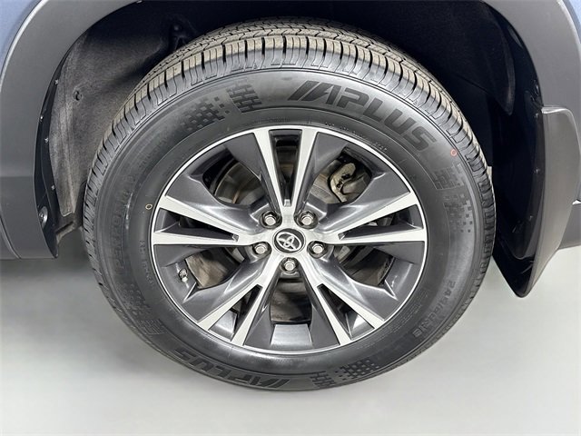 Certified 2019 Toyota Highlander LE image 30