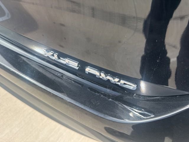 Used 2023 Toyota Highlander XLE AWD/4WD image 4