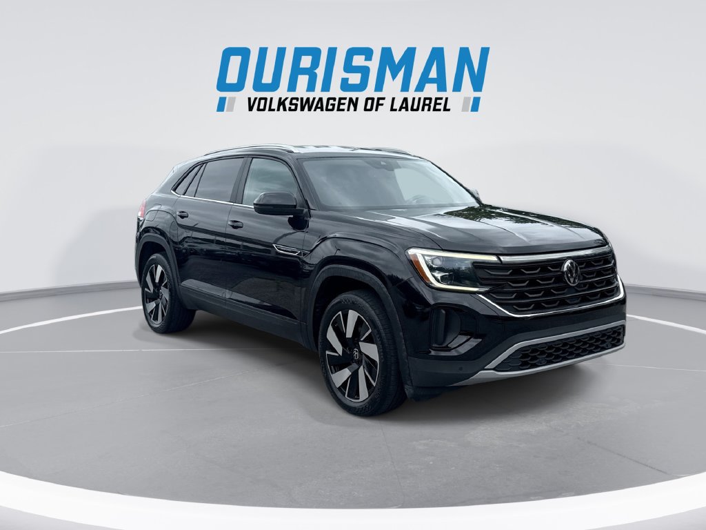 Used 2024 Volkswagen Atlas Cross Sport SE FWD image 2
