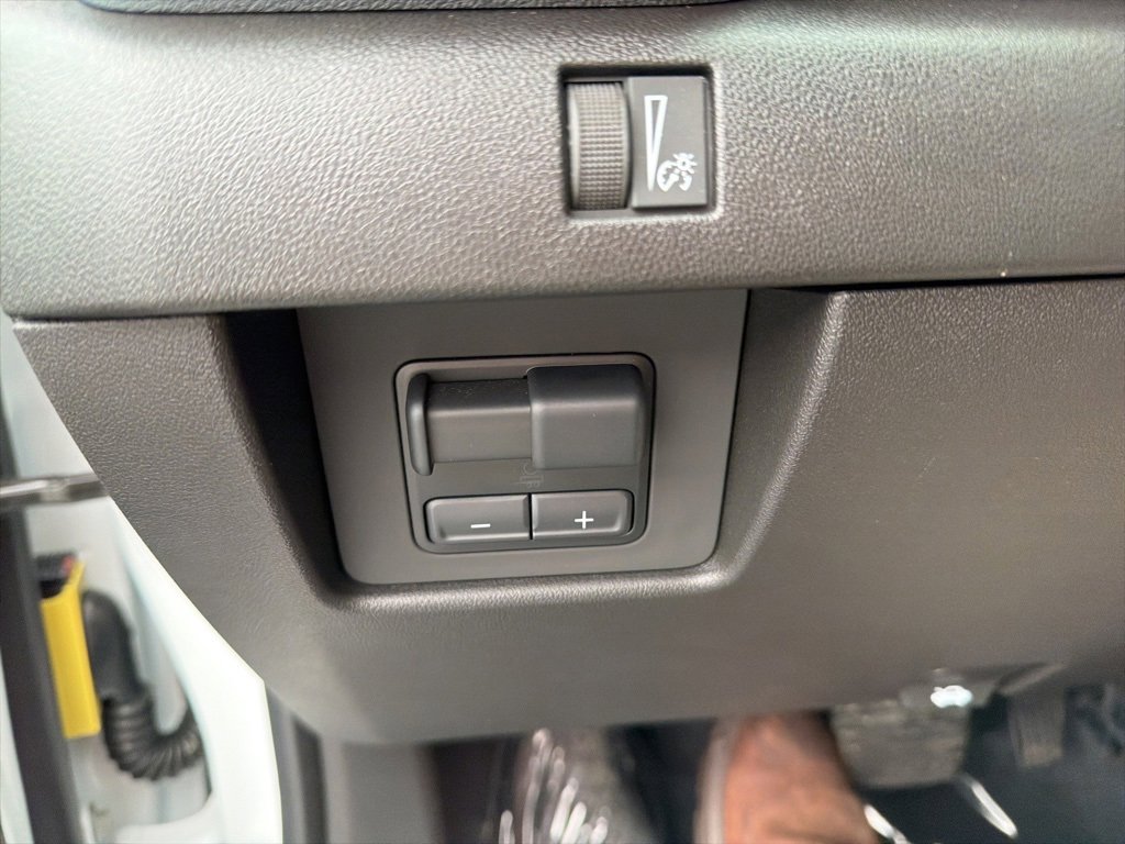 Used 2025 GMC Canyon Elevation w/ Convenience Package image 24