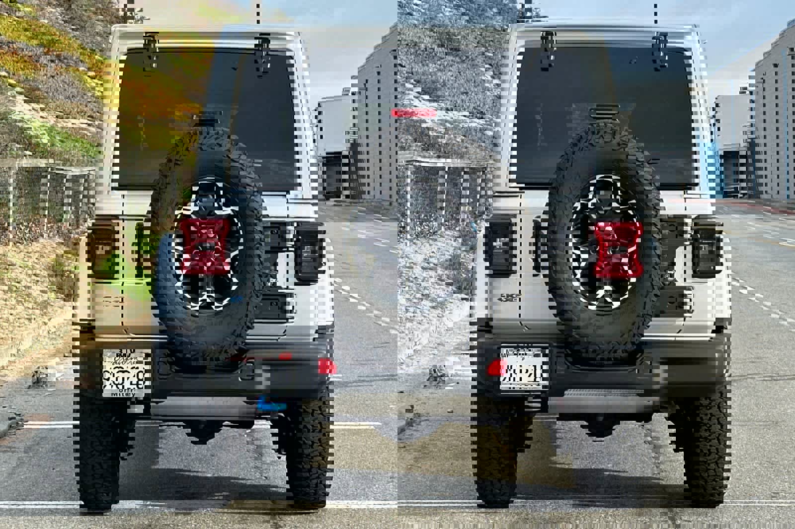 Used 2023 Jeep Wrangler Unlimited Rubicon 4xe w/ Steel Bumper Group image 8