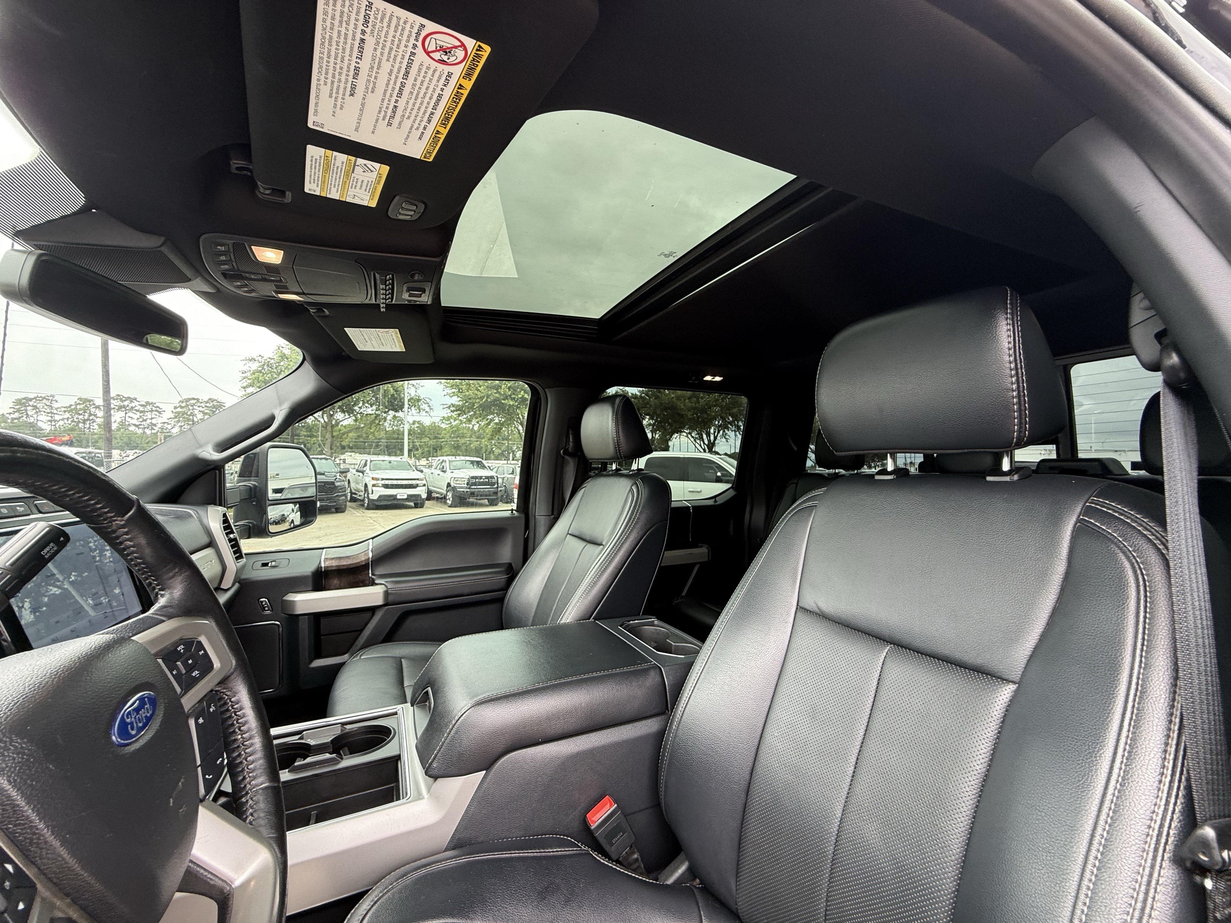 Used 2022 Ford F250 Lariat w/ Tremor Off-Road Package AWD/4WD image 28