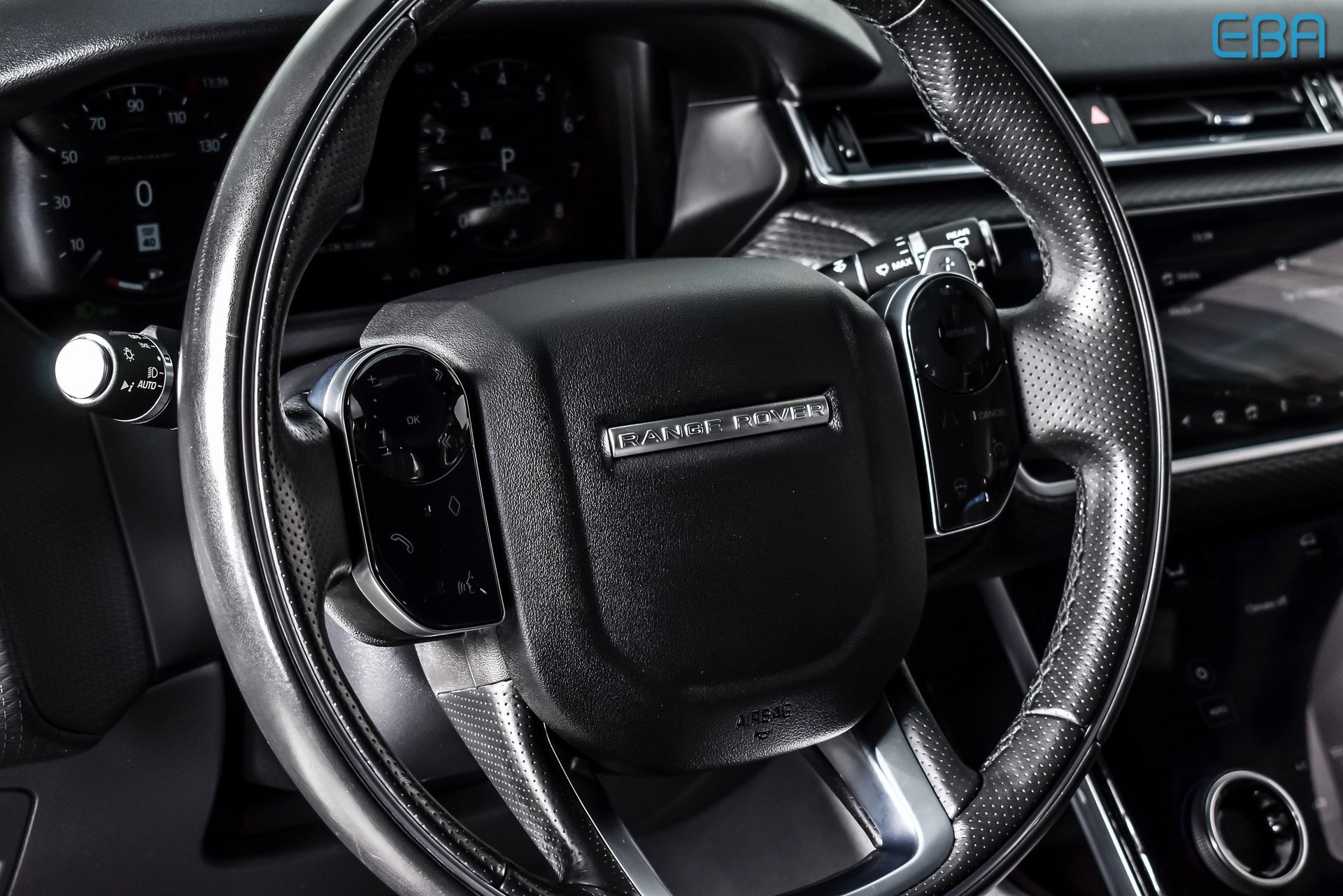 Used 2020 Land Rover Range Rover Velar R-Dynamic S image 18