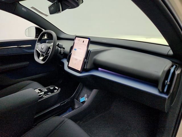 New 2026 Volvo EX30 Cross Country Ultra image 13