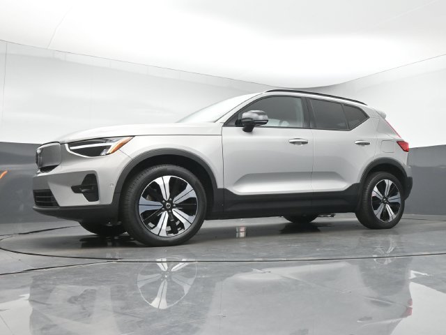 Used 2023 Volvo XC40 Recharge Plus AWD/4WD image 35