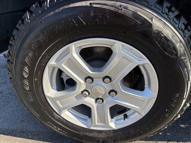 Used 2021 Jeep Wrangler Unlimited Sport image 9