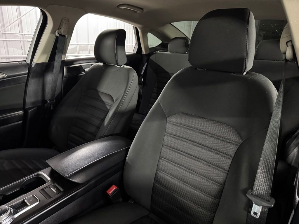 Used 2018 Ford Fusion SE w/ Fusion SE Technology Package FWD image 35