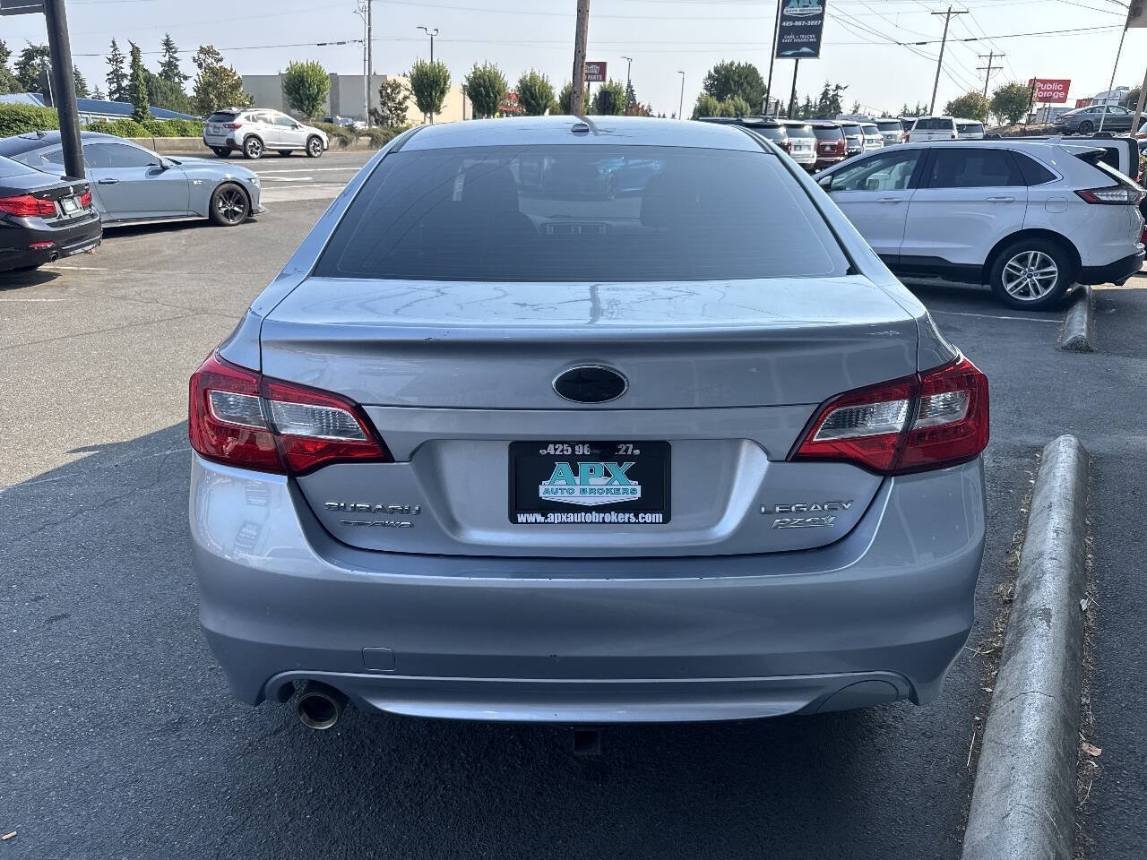 Used 2015 Subaru Legacy 2.5i Premium AWD/4WD image 5