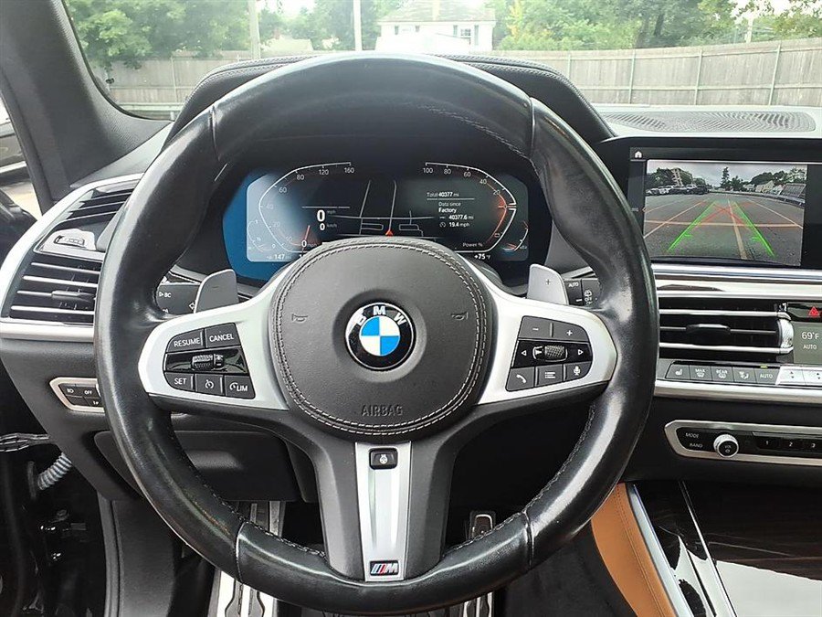 Used 2021 BMW X5 xDrive40i w/ M Sport Package AWD/4WD image 29