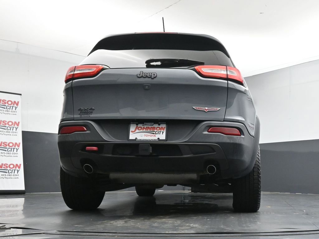 Used 2014 Jeep Cherokee Trailhawk w/ Comfort/Convenience Group AWD/4WD image 38