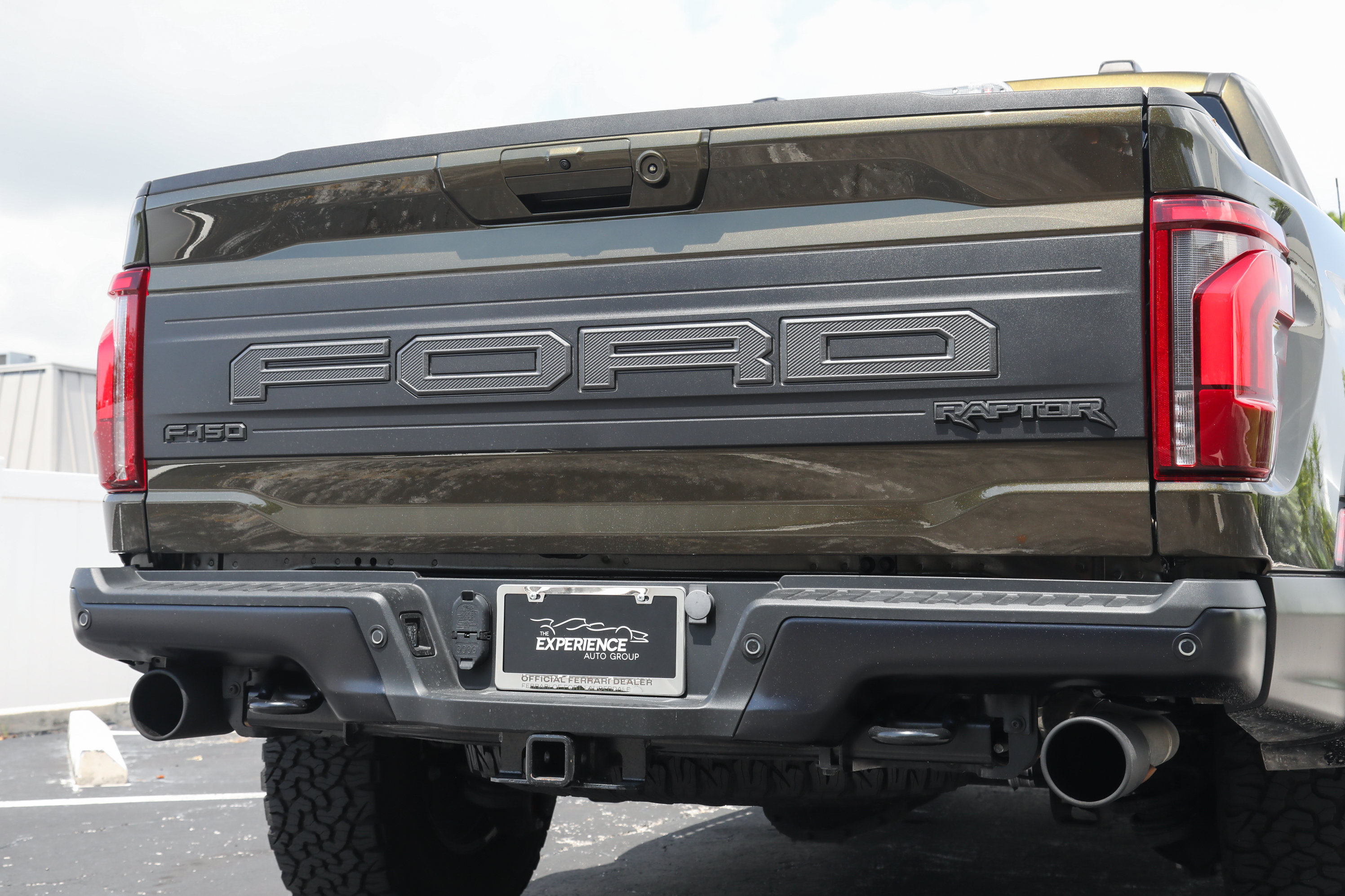Used 2025 Ford F150 Raptor AWD/4WD image 14
