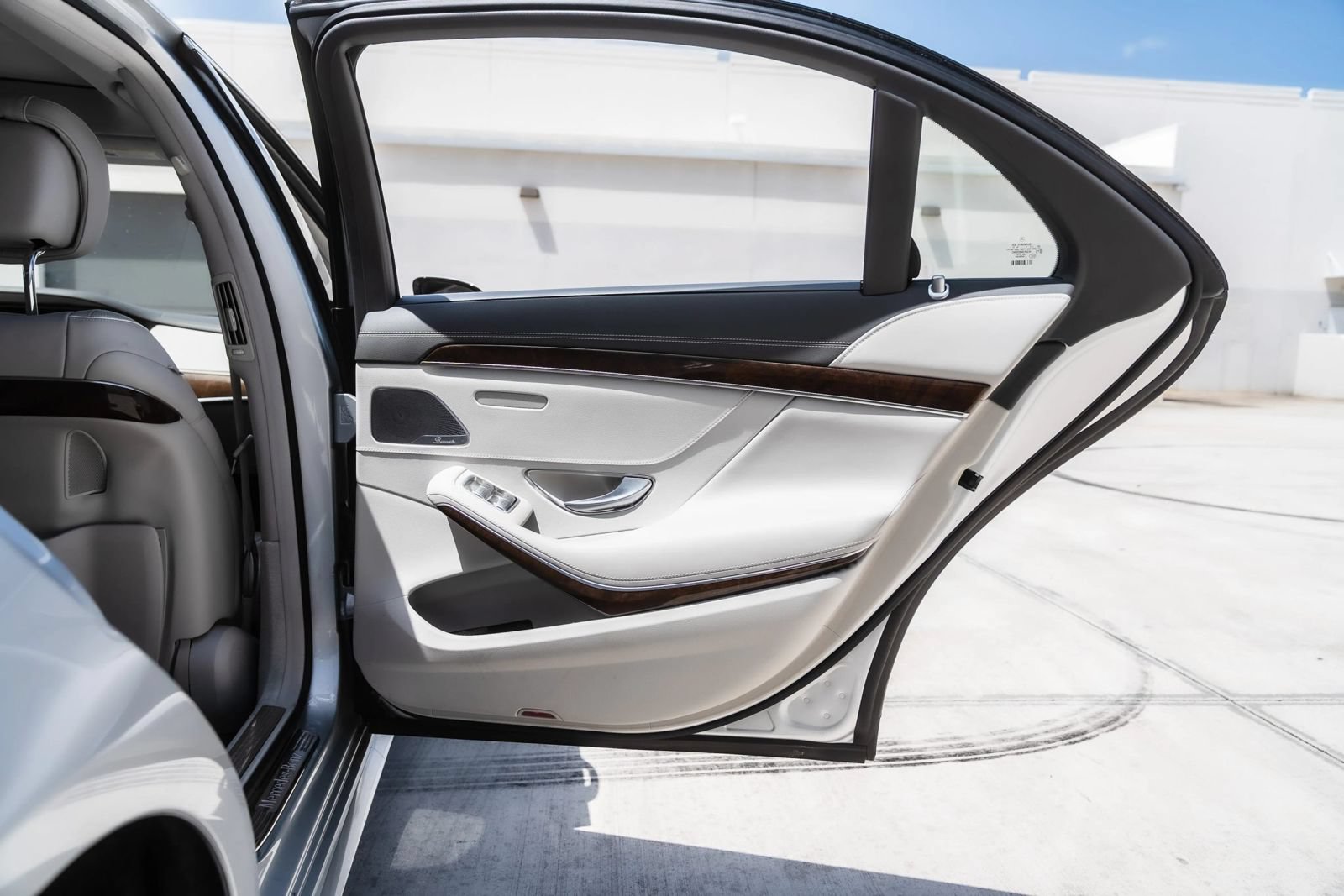 Used 2016 Mercedes-Benz S 550 Sedan image 20