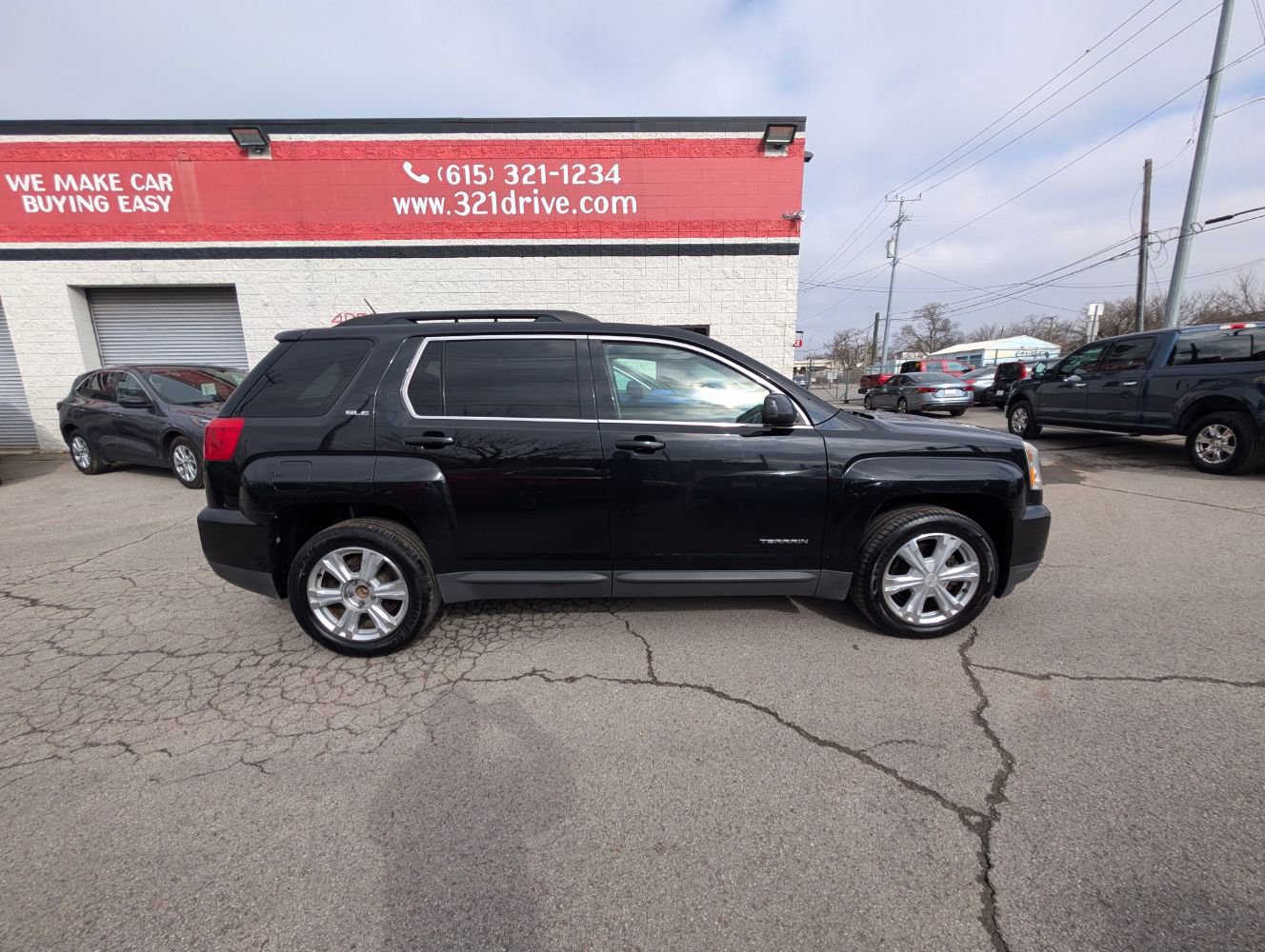 Used 2017 GMC Terrain SLE w/ Convenience Package image 5