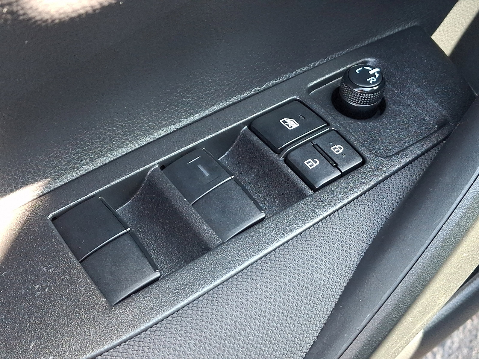 Used 2024 Toyota Corolla LE image 27