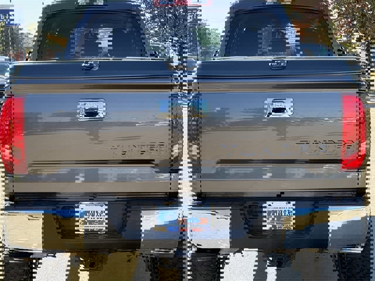 Used 2015 Toyota Tundra SR5 image 6