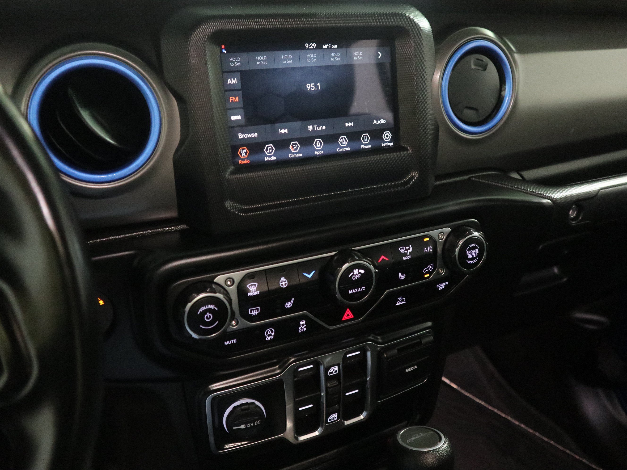 Used 2022 Jeep Gladiator Sport AWD/4WD image 23