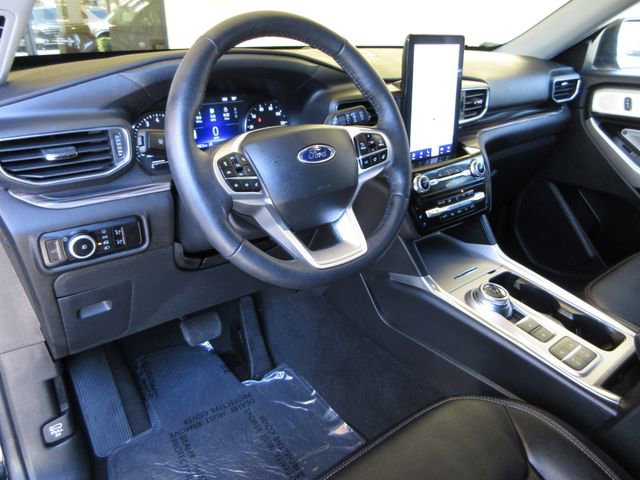 Certified 2023 Ford Explorer Limited w/ Limited Technology Package RWD image 13