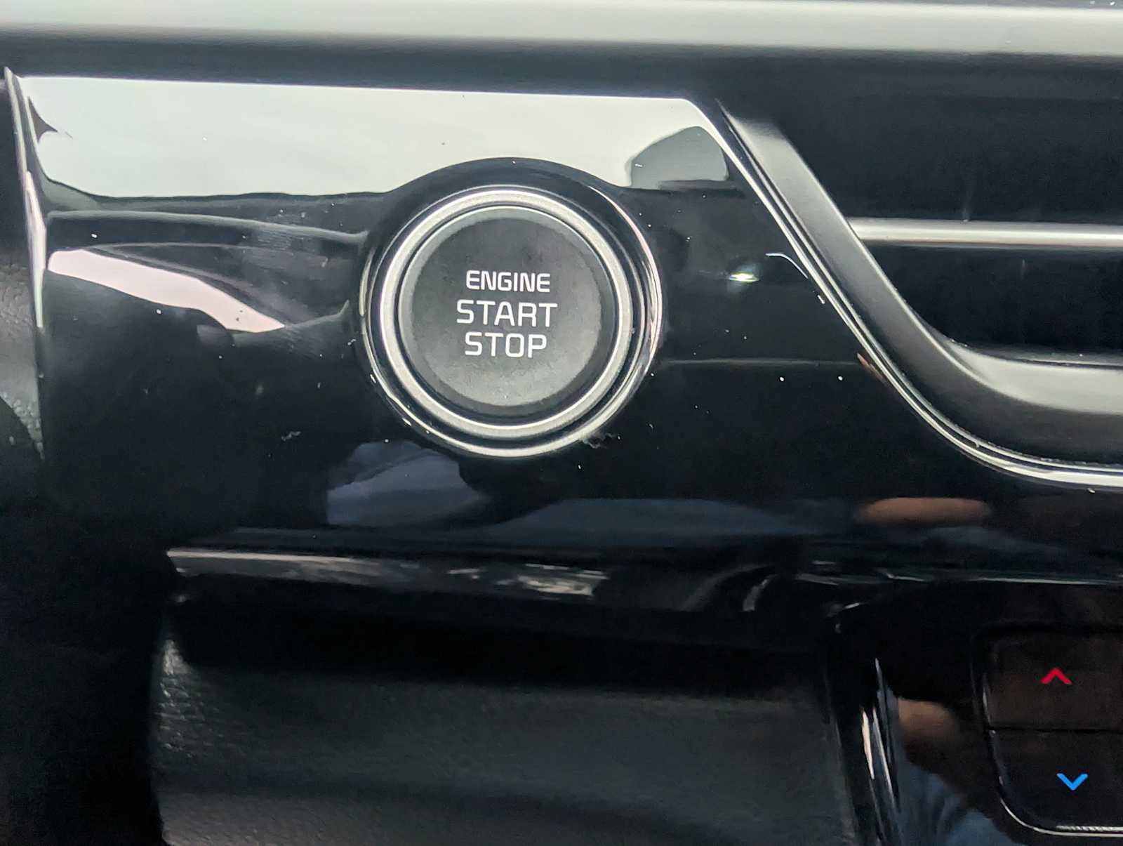 Used 2025 Kia Seltos S image 13