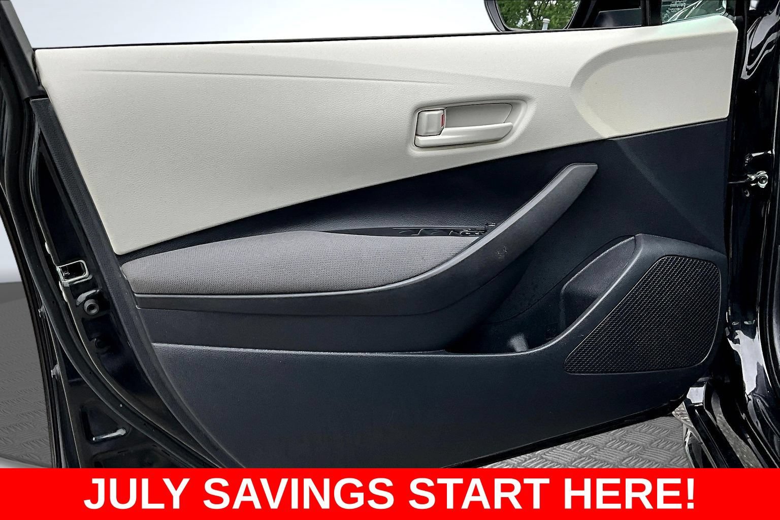 Used 2026 Toyota Corolla LE FWD image 22