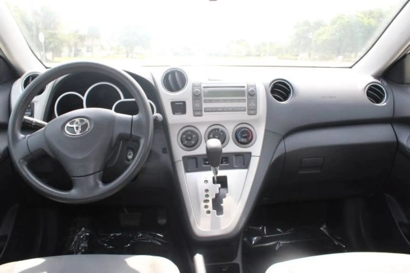Used 2009 Toyota Matrix FWD image 11