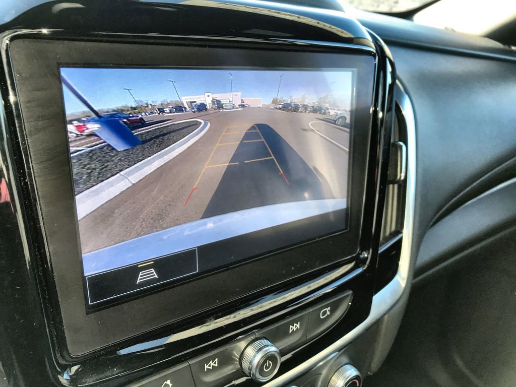 Used 2023 Chevrolet Traverse LT AWD/4WD image 17