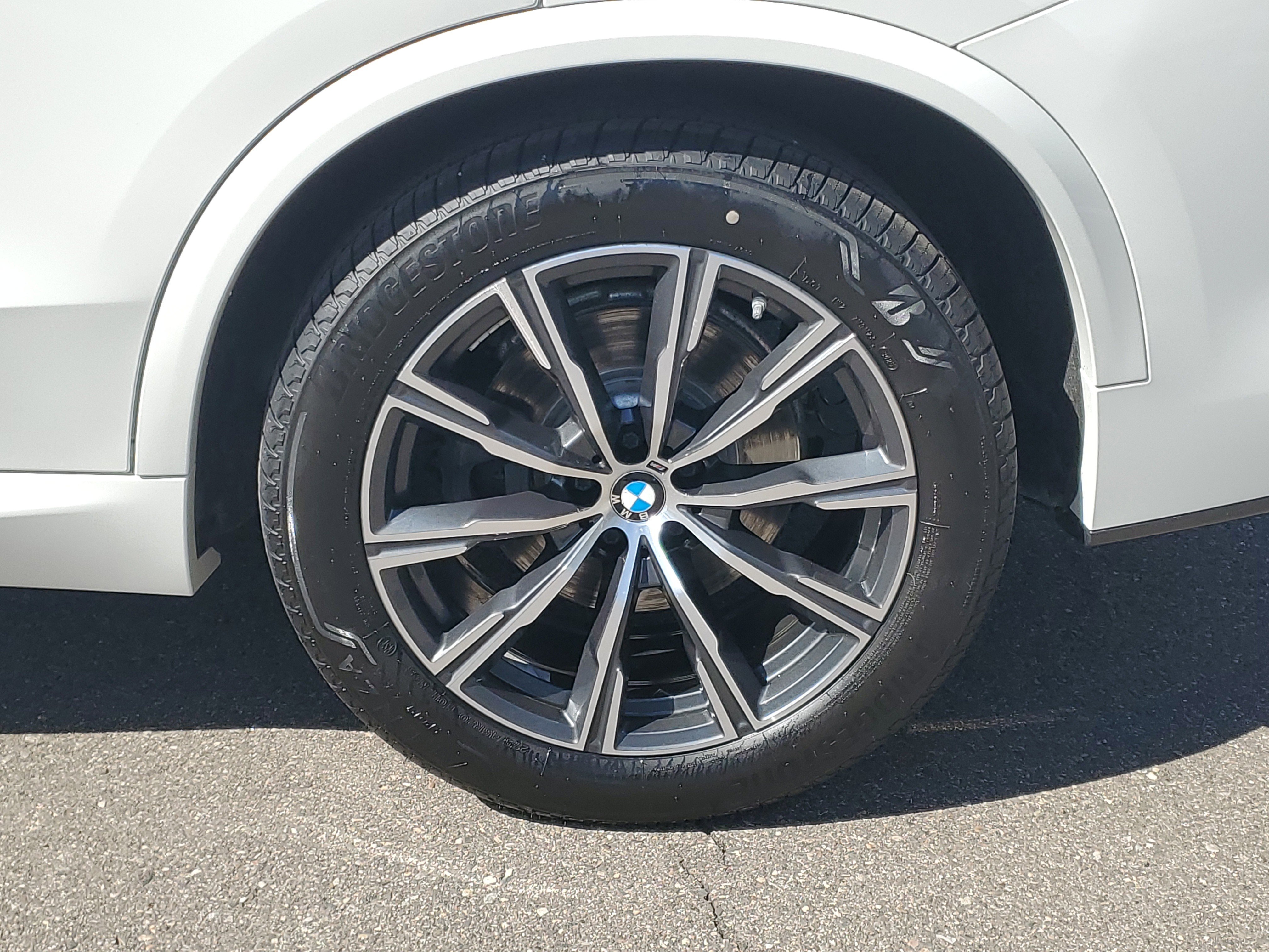 Used 2020 BMW X5 xDrive40i w/ M Sport Package image 29