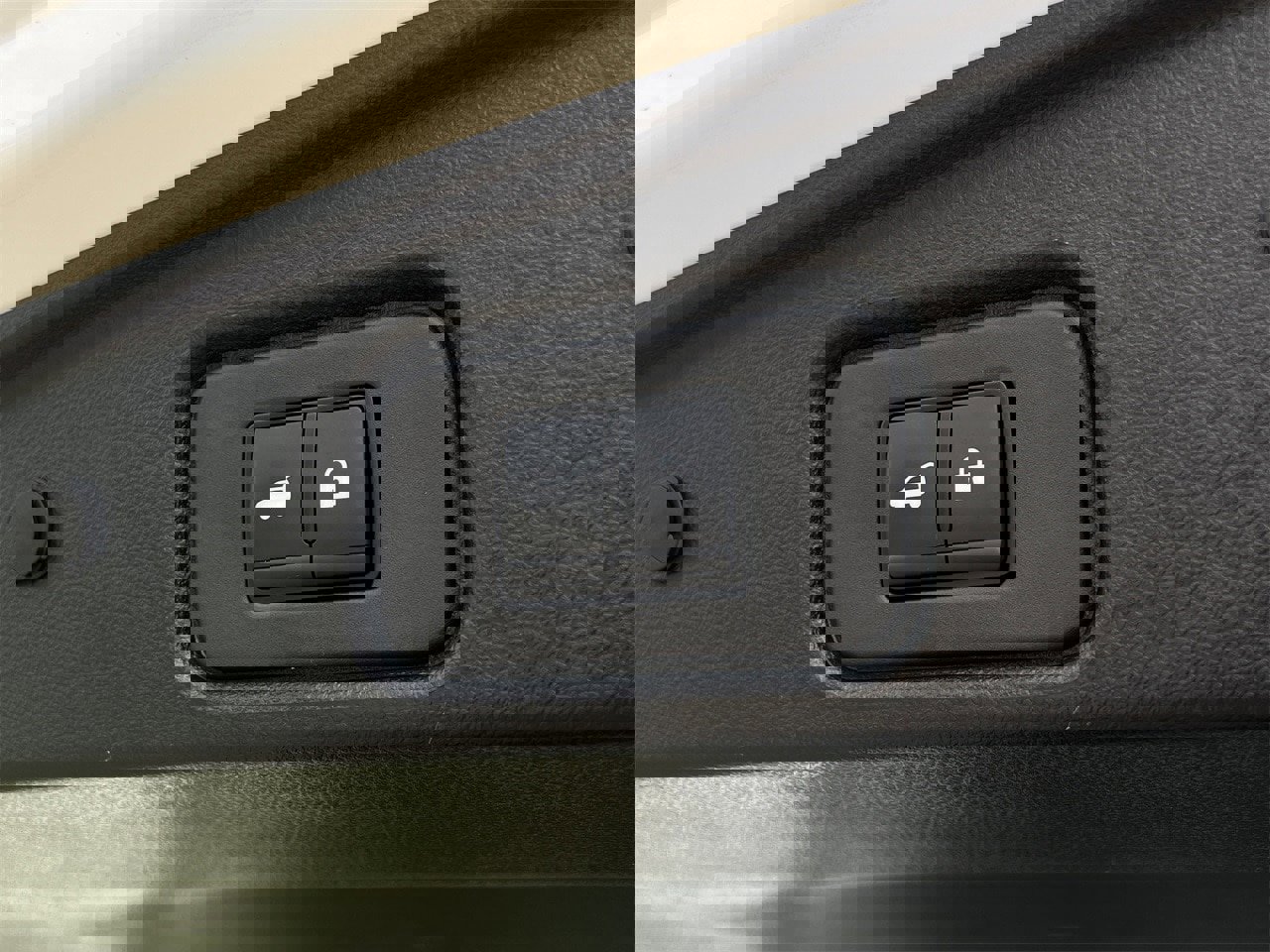 Certified 2024 Nissan Pathfinder Platinum w/ Cargo Package image 29