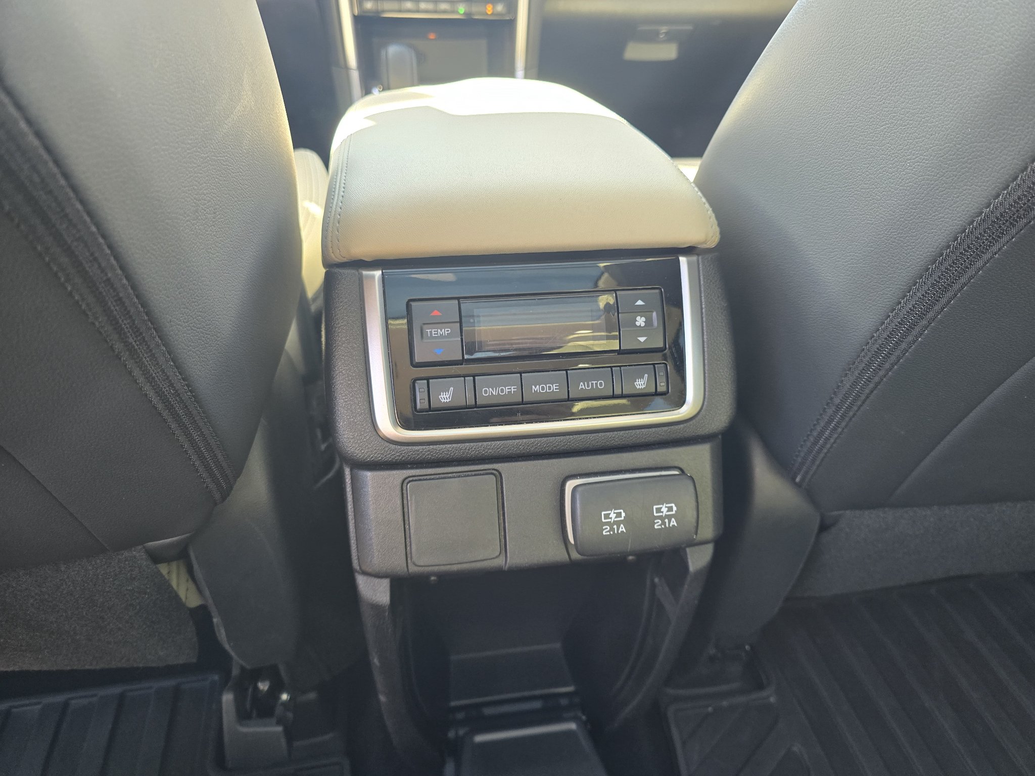 Used 2020 Subaru Ascent Limited w/ Technology Package AWD/4WD image 30