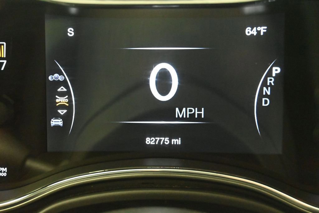Used 2018 Jeep Grand Cherokee Altitude AWD/4WD image 16