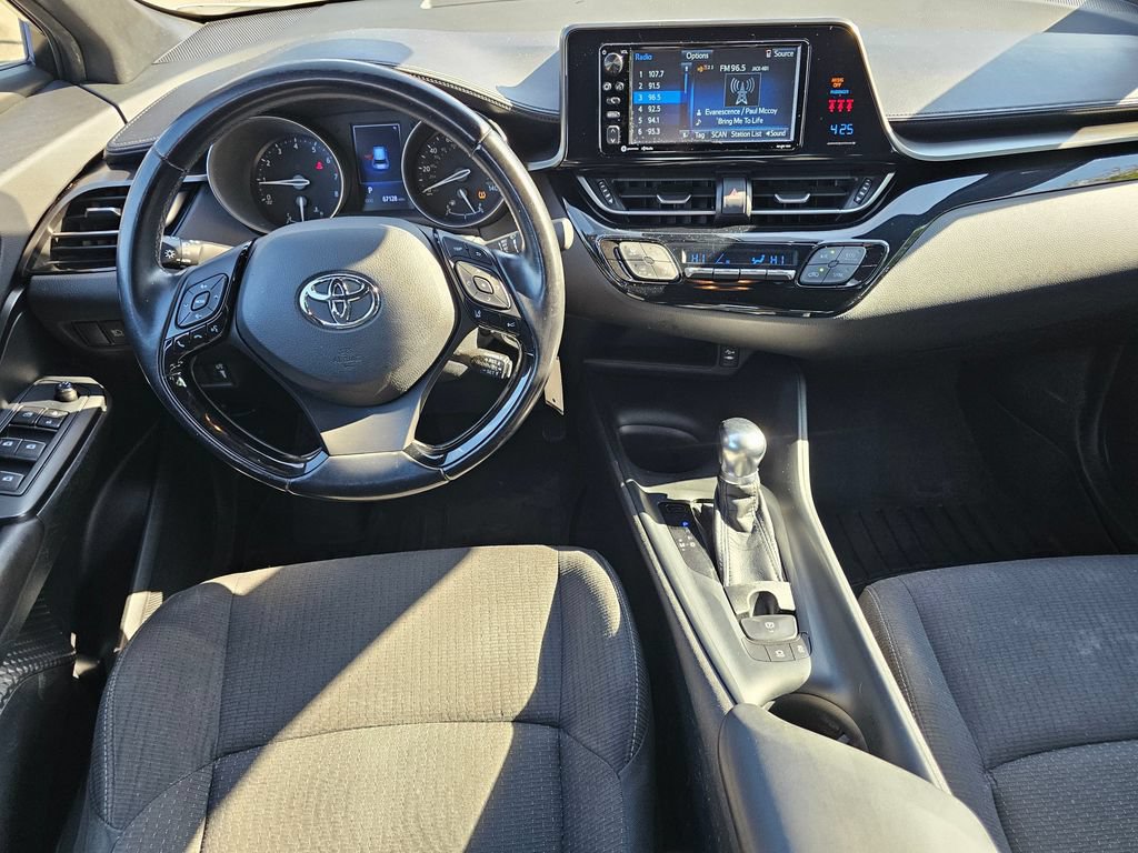 Used 2018 Toyota C-HR XLE FWD image 21