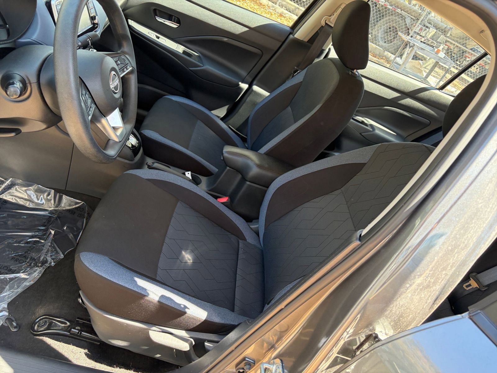 Used 2025 Nissan Versa SV FWD image 32