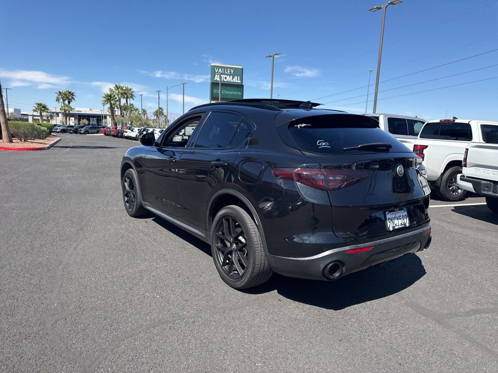 Used 2020 Alfa Romeo Stelvio w/ Nero Edizione image 10