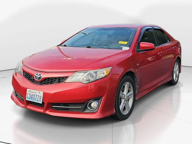 Used 2014 Toyota Camry SE w/ Moonroof Package FWD image 7