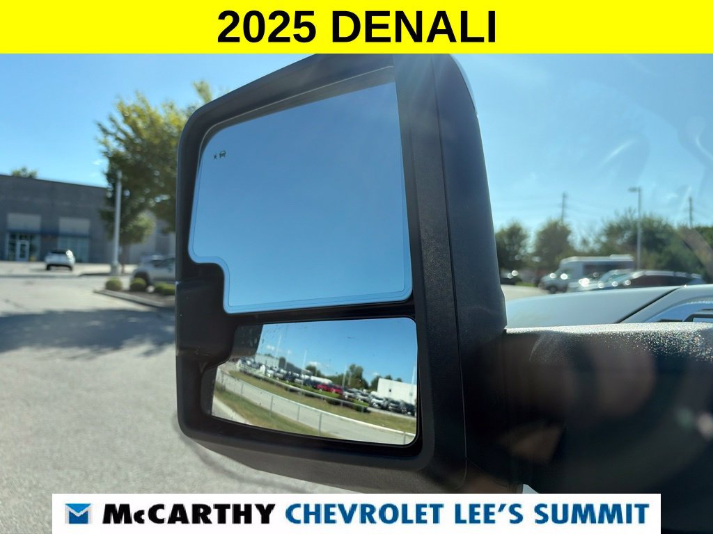 Used 2025 GMC Sierra 3500 Denali AWD/4WD image 19