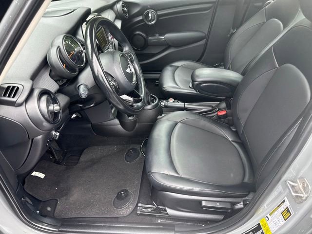 Used 2018 MINI Cooper 4-Door Hardtop FWD image 11