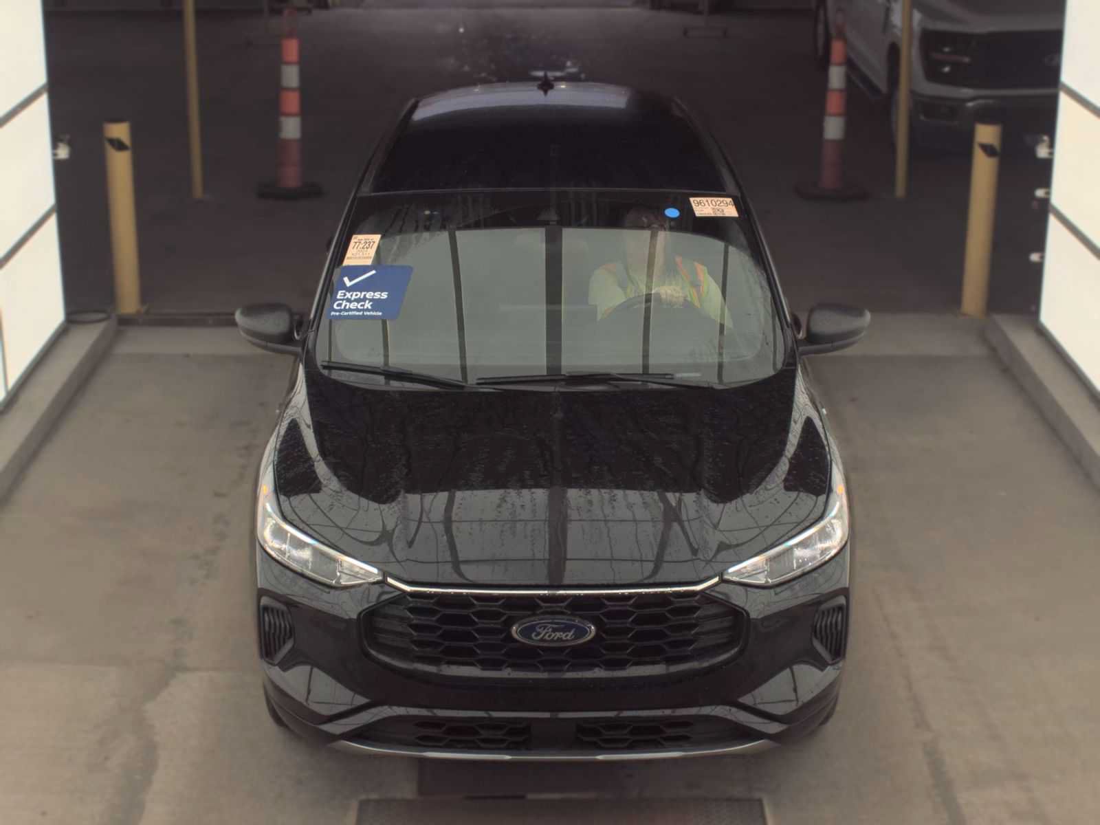 Used 2024 Ford Escape ST-Line w/ Tech Pack #1 AWD/4WD image 6