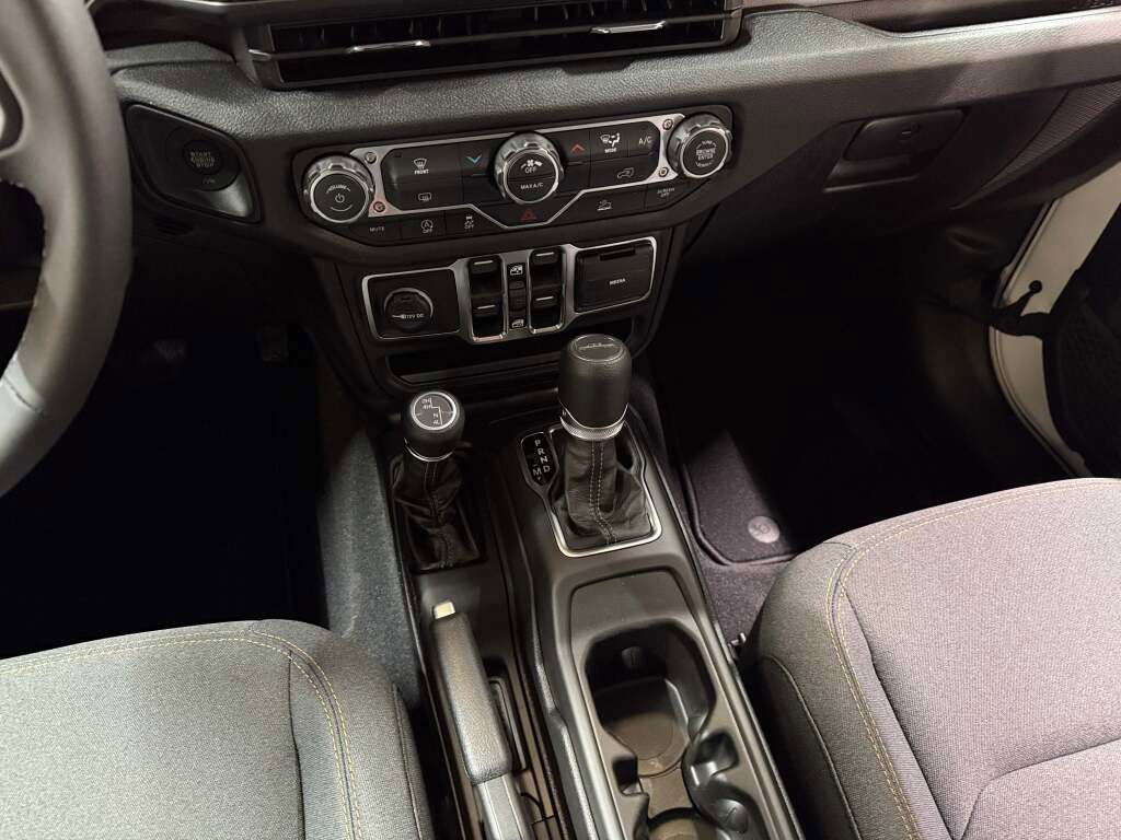 New 2026 Jeep Gladiator Sport image 27