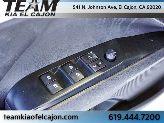 Used 2020 Toyota Camry SE w/ Carpet Mat Package image 23
